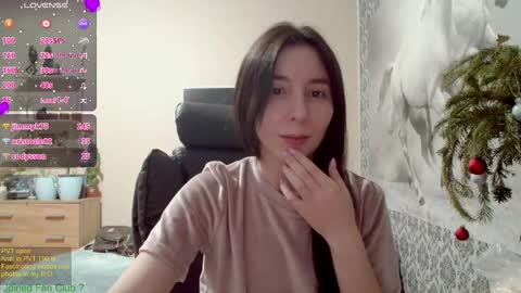 Snapshot of wow_porno_ chatting on 12.31.24 Anna  online show from 12.31.24