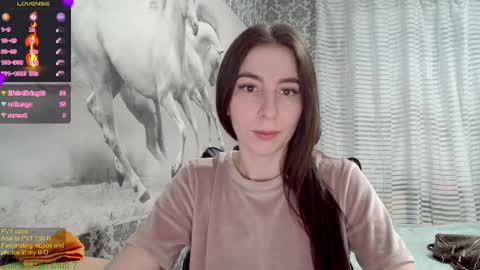 Snapshot of wow_porno_ chatting on 02.22.25 Anna  online show from 02.22.25