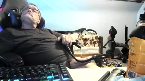 Snapshot of wowsers2022 chatting on 09.27.25 wowsers2022 online show from 09.27.25