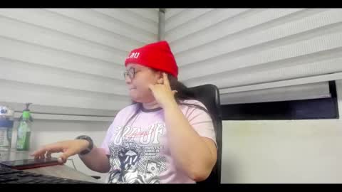 Snapshot of xander_taylor_ chatting on 10.17.25 xander_taylor_ online show from 10.17.25