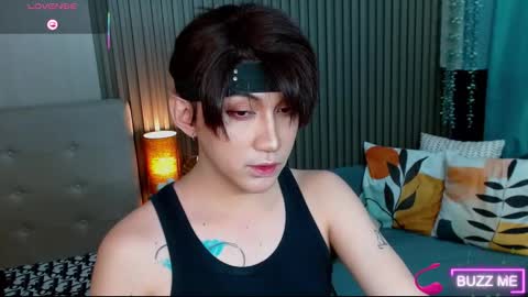 Snapshot of xasianprince4youx chatting on 11.08.25 khris online show from 11.08.25