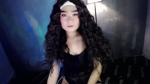 Snapshot of xchinita_kyanggx chatting on 12.21.24 kianna online show from 12.21.24