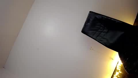 Snapshot of xchinita_kyanggx chatting on 01.16.25 kianna online show from 01.16.25