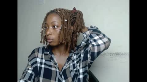 Snapshot of xcreamypussy chatting on 12.26.24 xcreamypussy online show from 12.26.24