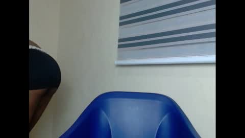 Snapshot of xcreamypussy chatting on 01.07.25 xcreamypussy online show from 01.07.25