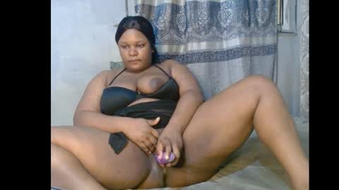 Snapshot of xcumxonxme chatting on 02.07.25 xcumxonxme online show from 02.07.25