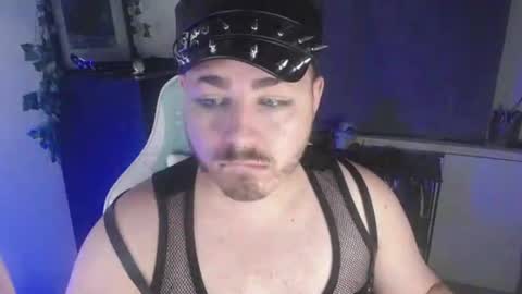 Snapshot of xfabian_love chatting on 09.17.25 F A B I A N online show from 09.17.25