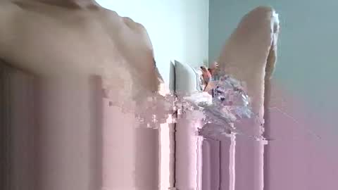 Snapshot of xineeddine chatting on 10.18.25 xineeddine online show from 10.18.25