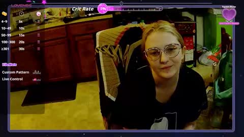 Snapshot of xravenstouchx chatting on 10.27.25 Raven online show from 10.27.25