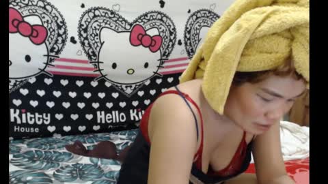 Snapshot of xsexyhotmomma69x chatting on 12.02.24 merayel online show from 12.02.24