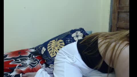 Snapshot of xsexyhotmomma69x chatting on 01.15.25 merayel online show from 01.15.25