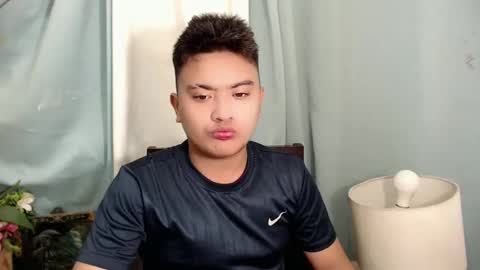 Snapshot of xxhotloyd_cummerx chatting on 12.14.24 Loyd online show from 12.14.24