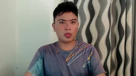 Snapshot of xxhotloyd_cummerx chatting on 12.26.24 Loyd online show from 12.26.24