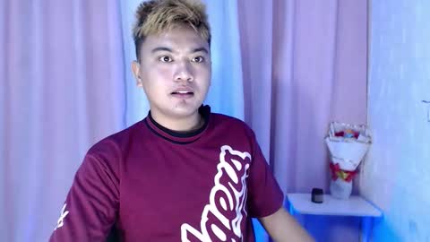 Snapshot of xxhotloyd_cummerx chatting on 10.25.25 Loyd online show from 10.25.25