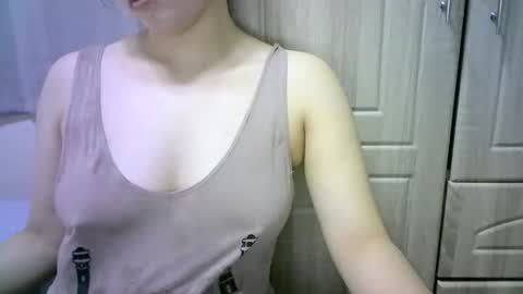 Snapshot of xxjazminexx chatting on 10.27.25 xxjazminexx online show from 10.27.25