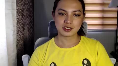 Snapshot of xxjulielovesyouxx chatting on 12.17.24 July online show from 12.17.24