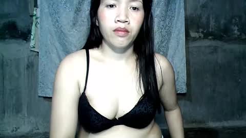 Snapshot of xxsexypinayxx466789 chatting on 10.01.25 Windy online show from 10.01.25