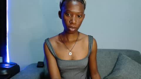 Snapshot of xxsexytalia28 chatting on 10.14.25 xxsexytalia28 online show from 10.14.25