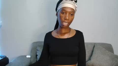 Snapshot of xxsexytalia28 chatting on 10.15.25 xxsexytalia28 online show from 10.15.25
