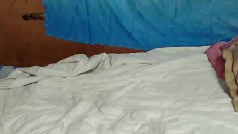 Snapshot of xxshantal chatting on 09.18.25 xxshantal online show from 09.18.25