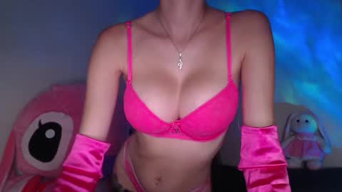 Snapshot of xxx_barbie_ chatting on 11.02.25 Kath online show from 11.02.25