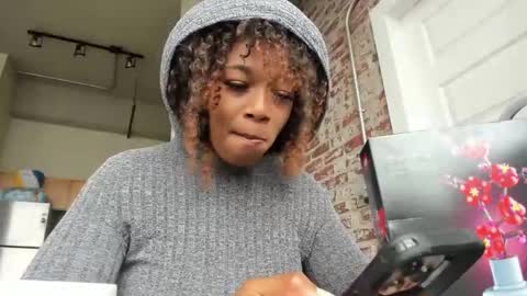 Snapshot of xxxdanidoomsdayxxx chatting on 02.05.25 Danielle online show from 02.05.25