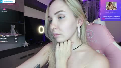 Snapshot of xxxhoneyxx chatting on 12.19.24 Onlyfanz online show from 12.19.24