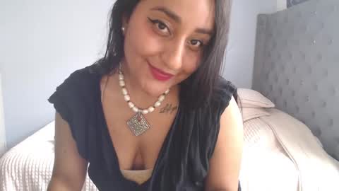 Snapshot of xxxvenus888 chatting on 09.24.25 Lunhaa online show from 09.24.25