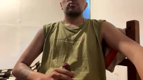 Snapshot of y0ungwithbrowndick chatting on 10.05.25 BROWN DICK online show from 10.05.25
