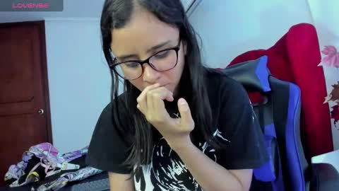 Snapshot of yan_nyan chatting on 02.12.25 yan_nyan online show from 02.12.25