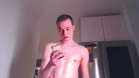 Snapshot of yan_rizen chatting on 12.30.24 Yan online show from 12.30.24