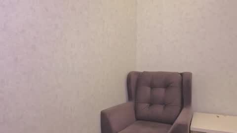 Snapshot of yana_squrel_22 chatting on 10.14.25 Yana online show from 10.14.25