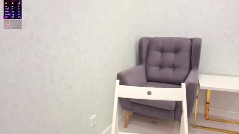 Snapshot of yana_squrel_22 chatting on 11.07.25 Yana online show from 11.07.25