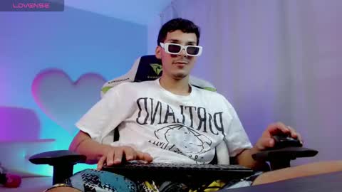 Snapshot of yankees_ chatting on 10.09.25 DANILO P online show from 10.09.25