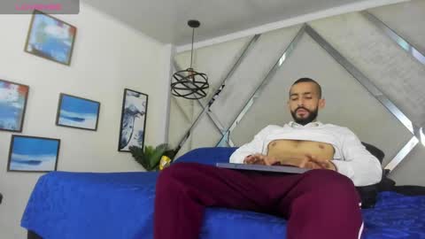 Snapshot of yiyo10_ chatting on 01.10.25 Yiyo online show from 01.10.25