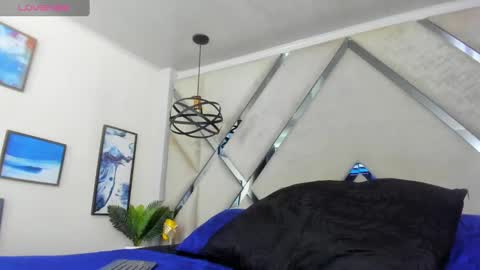 Snapshot of yiyo10_ chatting on 01.16.25 Yiyo online show from 01.16.25