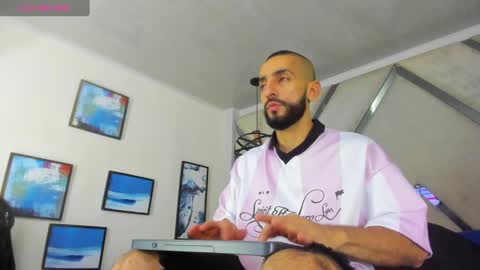 Snapshot of yiyo10_ chatting on 01.21.25 Yiyo online show from 01.21.25