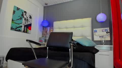 Snapshot of yiyo10_ chatting on 02.23.25 Yiyo online show from 02.23.25