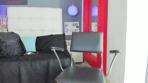 Snapshot of yiyo10_ chatting on 02.24.25 Yiyo online show from 02.24.25