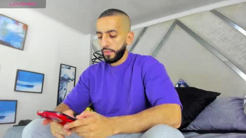 Snapshot of yiyo10_ chatting on 03.06.25 Yiyo online show from 03.06.25