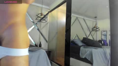 Snapshot of yiyo10_ chatting on 03.06.25 Yiyo online show from 03.06.25