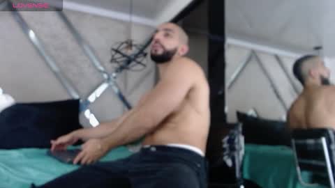 Snapshot of yiyo10_ chatting on 10.19.25 Yiyo online show from 10.19.25