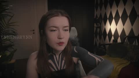 Snapshot of ynnenbrynn chatting on 01.30.25 ynnenbrynn online show from 01.30.25