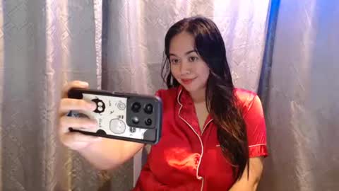 Snapshot of your_diane chatting on 02.08.25 Diane online show from 02.08.25