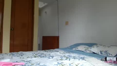 Snapshot of your_emma1 chatting on 09.16.25 emma online show from 09.16.25