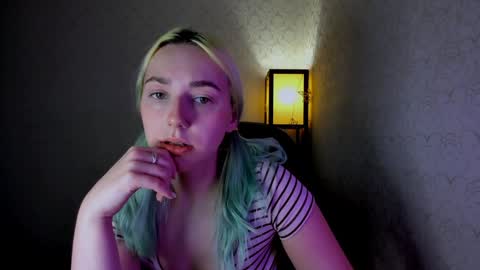 Snapshot of your_godesses chatting on 12.03.24 Cora online show from 12.03.24