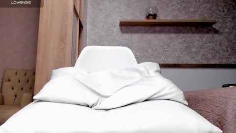 Snapshot of yourbabymarie chatting on 01.11.25 Marie  PVT IS OPEN -- LOVENSE IS ON online show from 01.11.25