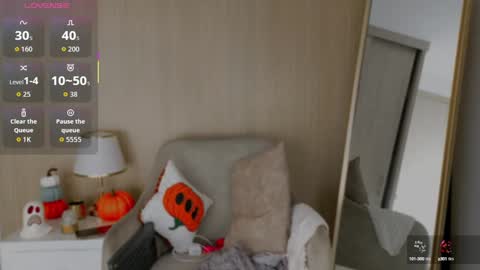Snapshot of yourcutesofi chatting on 10.14.25 Sofia independent model 3 online show from 10.14.25