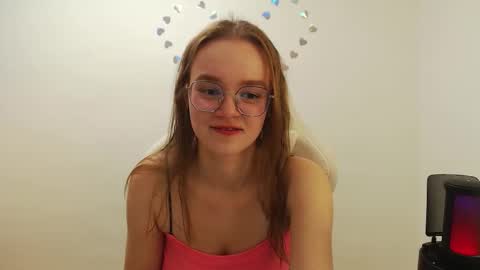 Snapshot of yourdreamray chatting on 10.24.25 Lana online show from 10.24.25