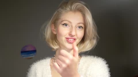 Eva online show from 12.24.24